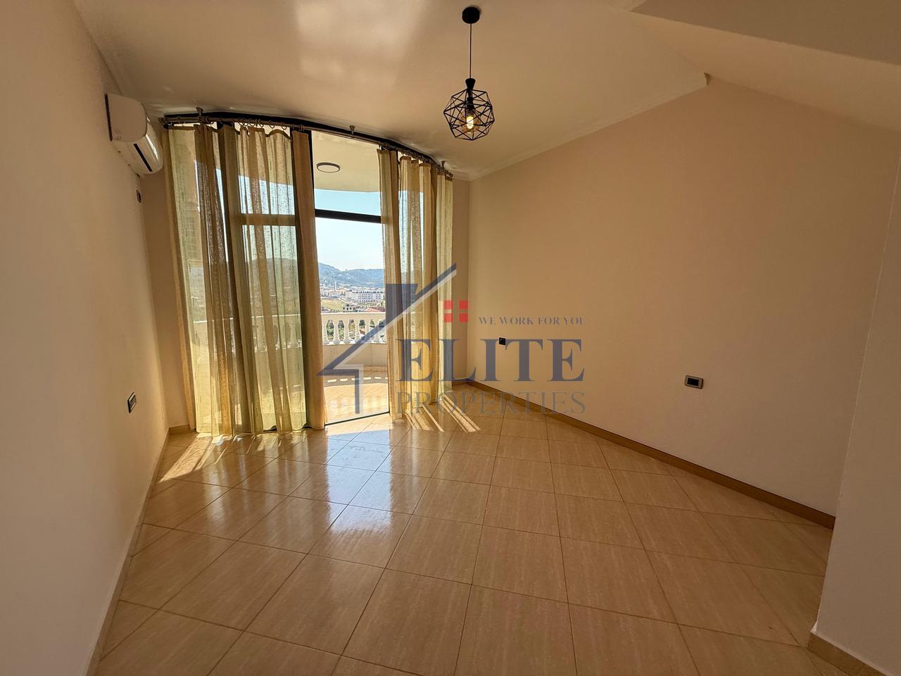 Sauk, 3-story villa for rent