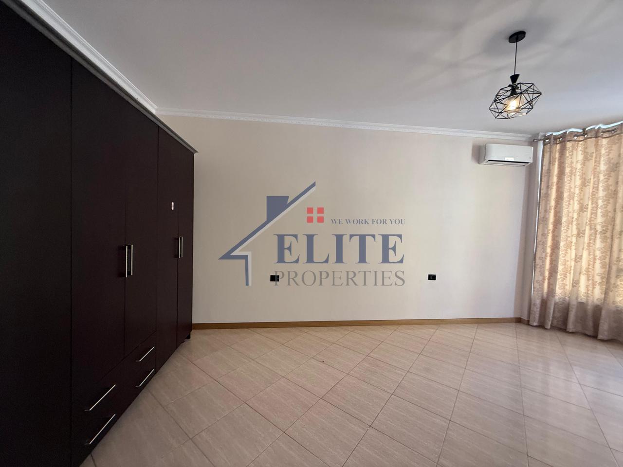 Sauk, 3-story villa for rent
