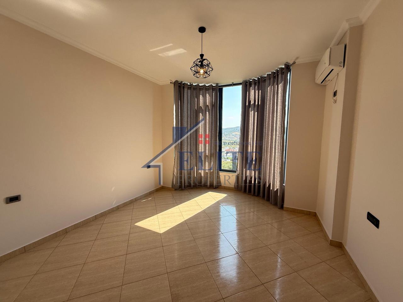 Sauk, 3-story villa for rent