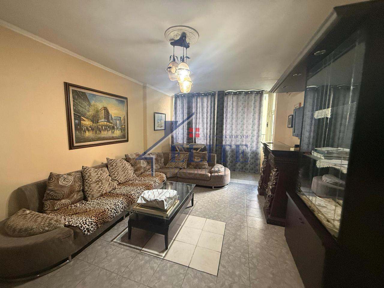 Komuna e Parisit, 2+1 apartment for rent