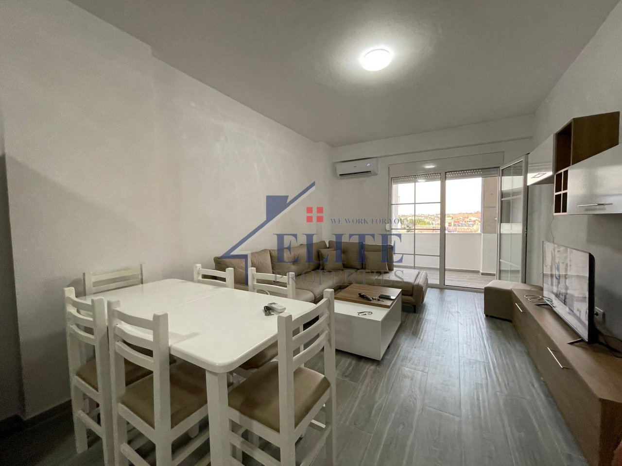 Spiaggia di Durrës, appartamento 1+1 in affitto