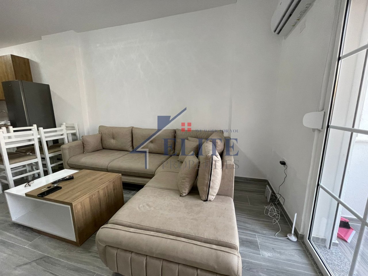 Spiaggia di Durrës, appartamento 1+1 in affitto