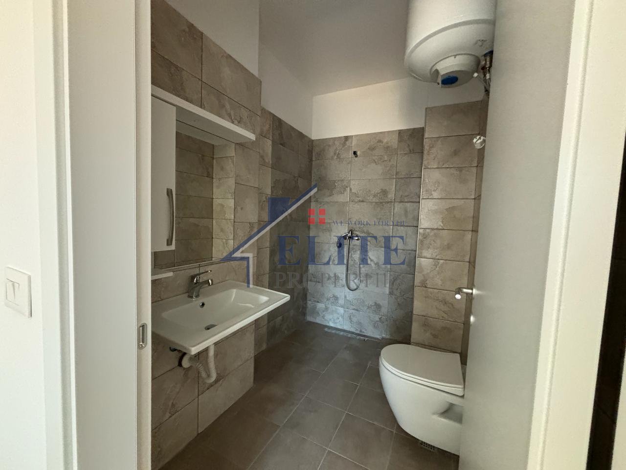 Trio Tower, Tirana – modern 2+1 apartment for rent