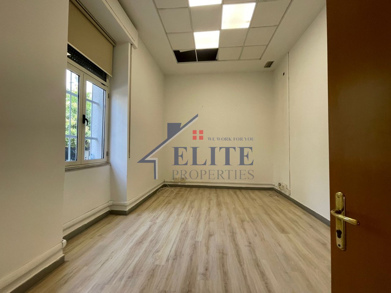 Koton Center, Tirane – ambient biznesi për qira