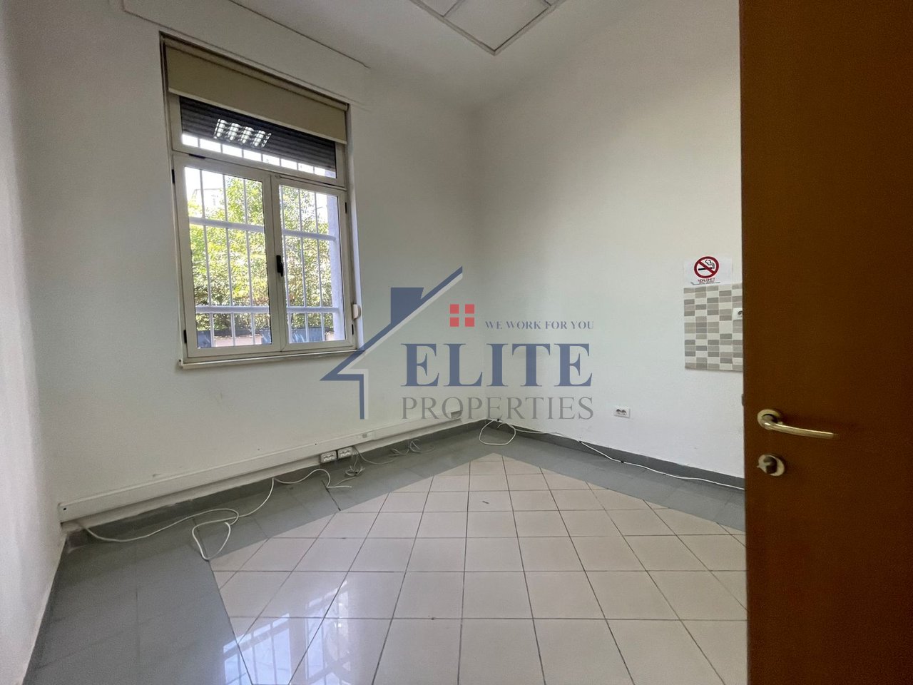 Koton Center, Tirane – ambient biznesi për qira