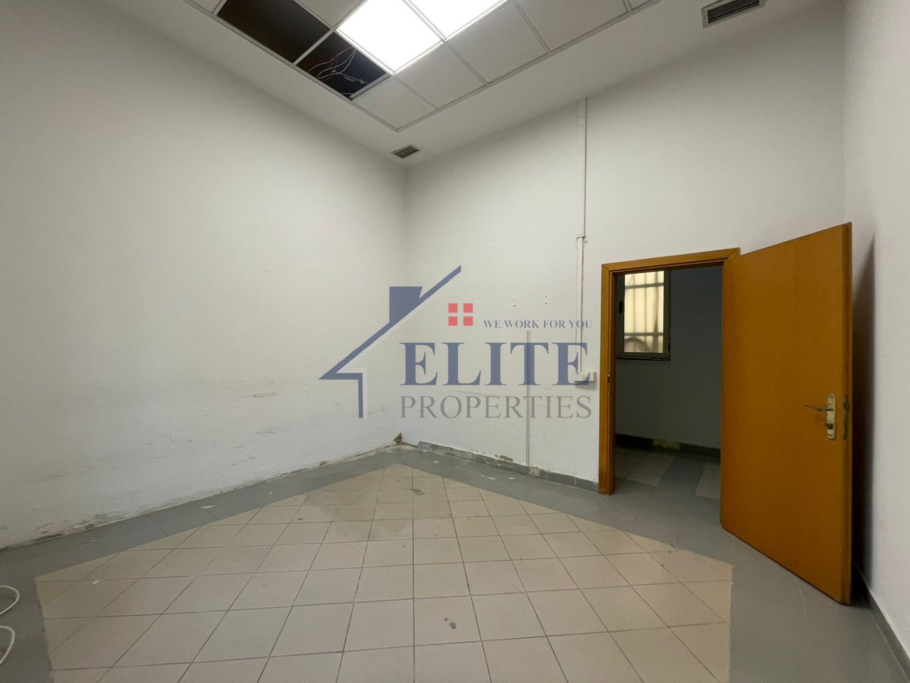 Koton Center, Tirane – ambient biznesi për qira