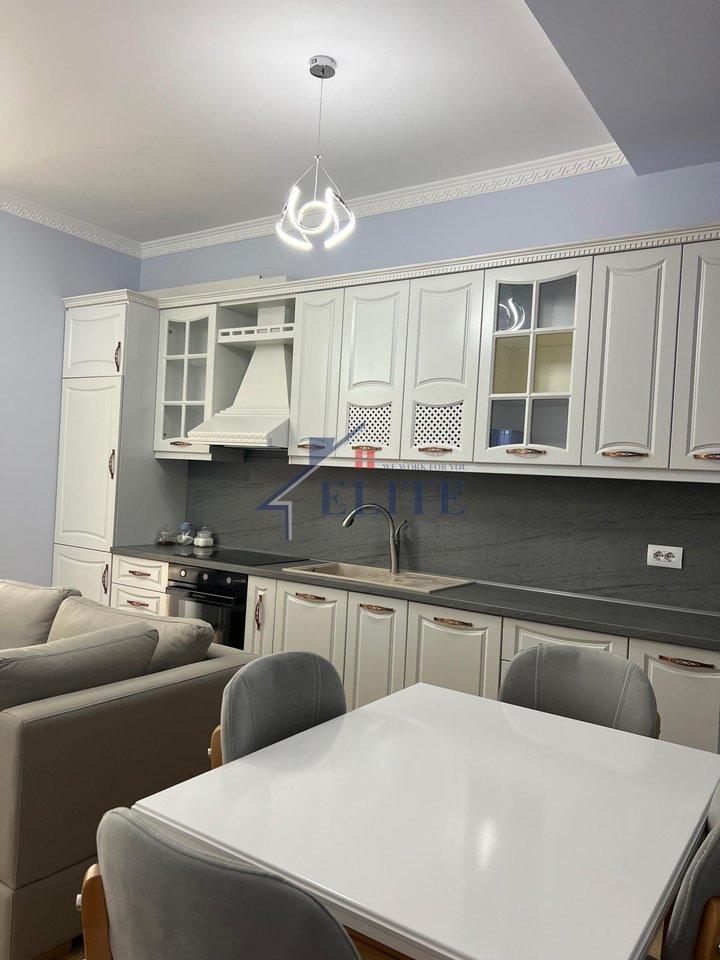 Bulevardi i Ri, Kompleksi Marga 2 –  apartament 2+1 me qira