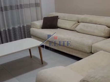 Pazari i Ri, appartamento con una camera da letto in affitto