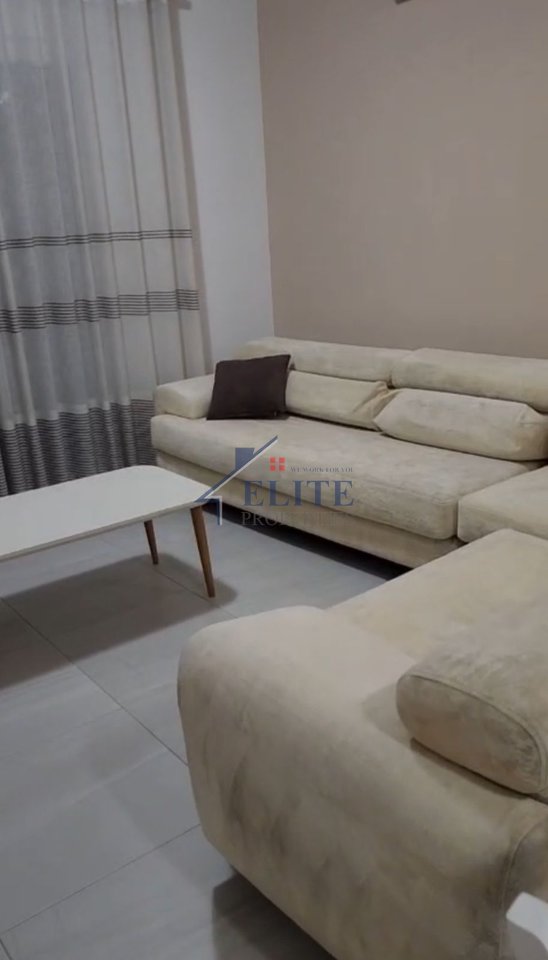 Pazari i Ri, apartament 1+1 me qira