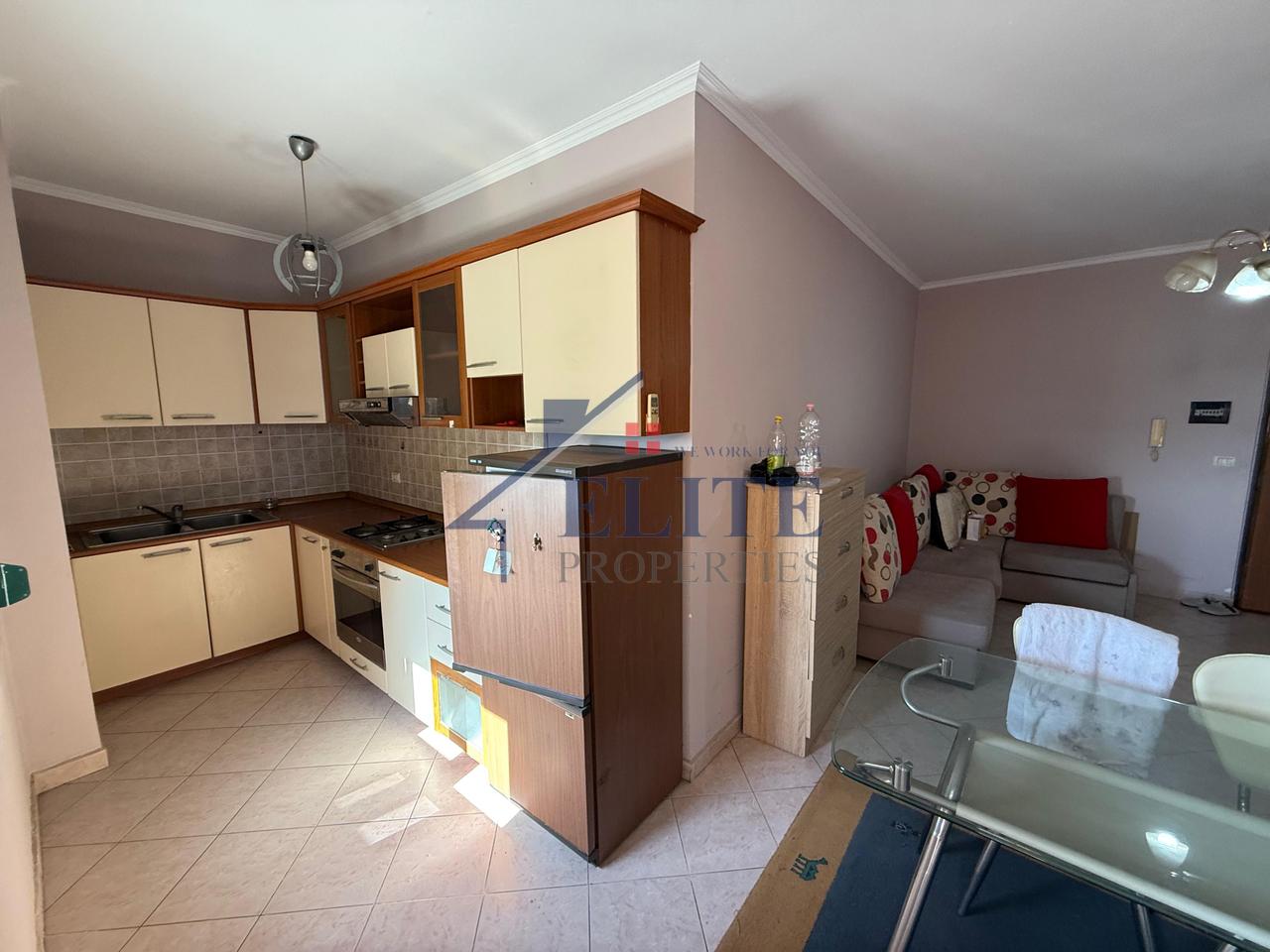 Ish Ekspozita, appartamento 1+1 in affitto