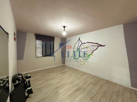Kafe Flora, apartament 2+1 në shitje
