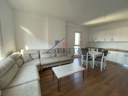 Kamëz, apartament 2+1 me qira