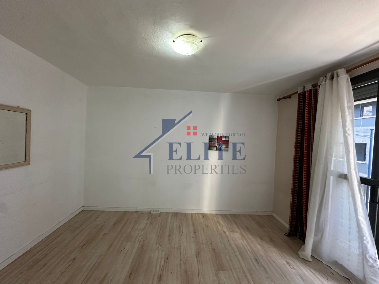 Kafe Flora, apartament 2+1 në shitje