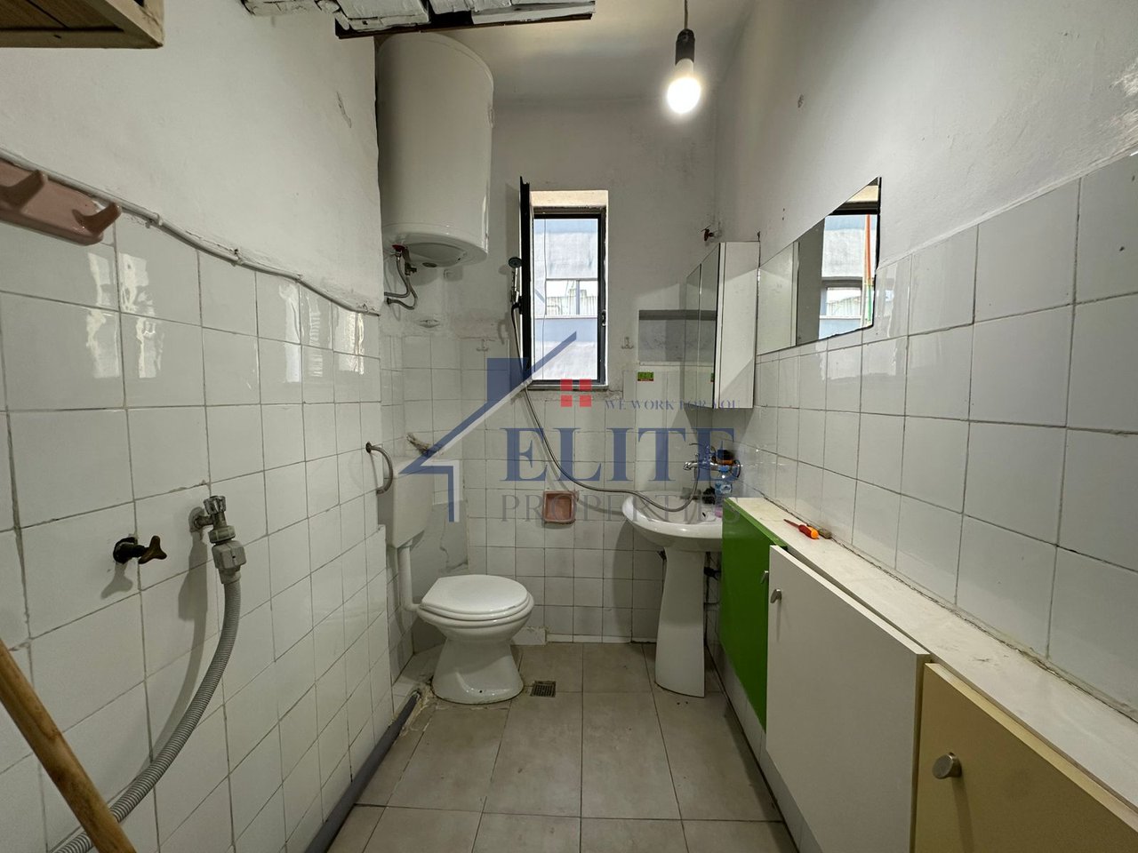 Kafe Flora, apartament 2+1 në shitje