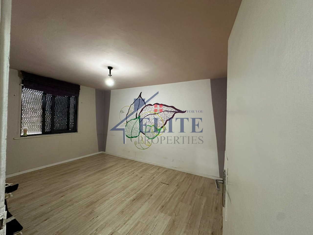 Kafe Flora, apartament 2+1 në shitje