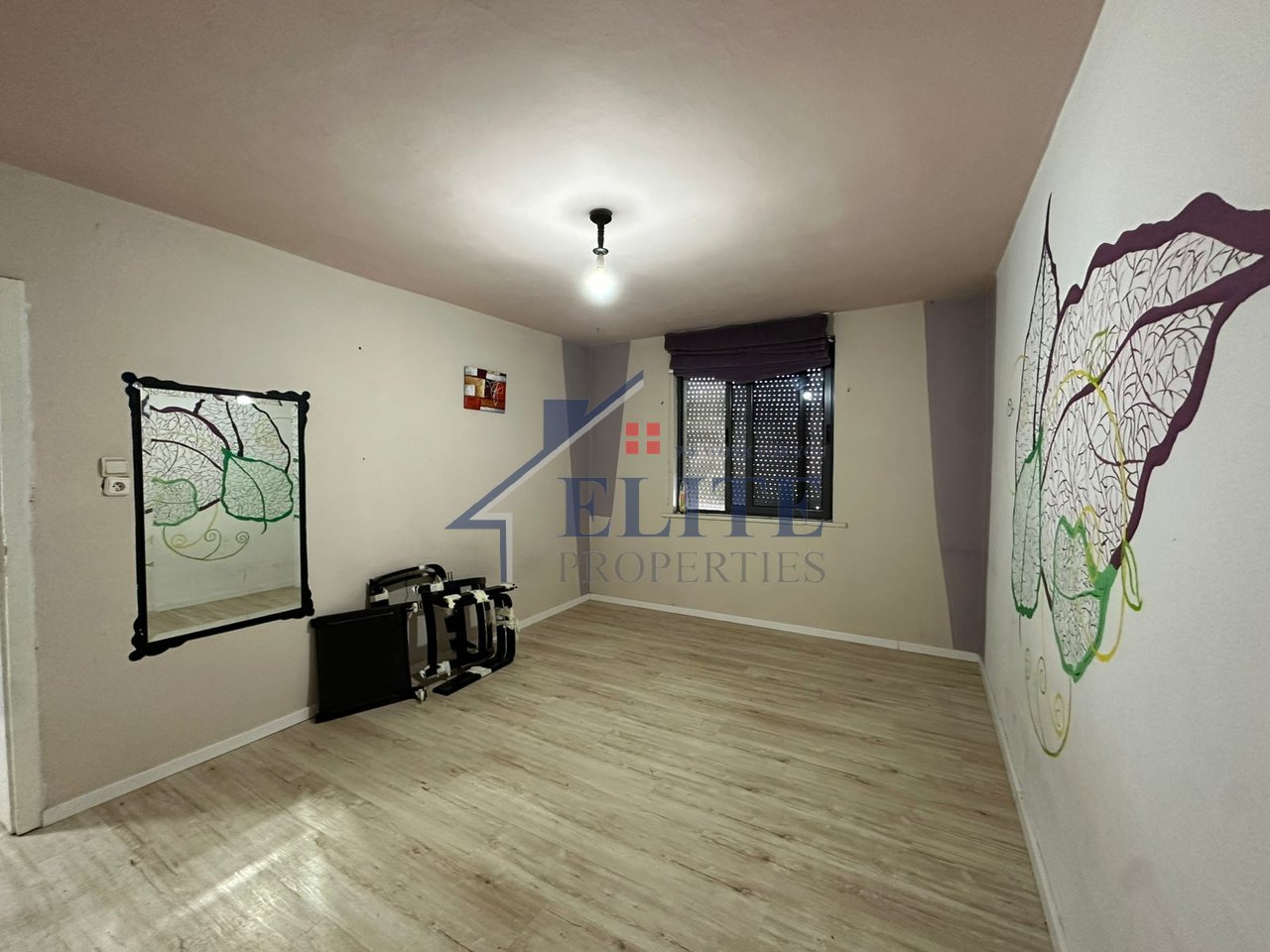 Kafe Flora, apartament 2+1 në shitje