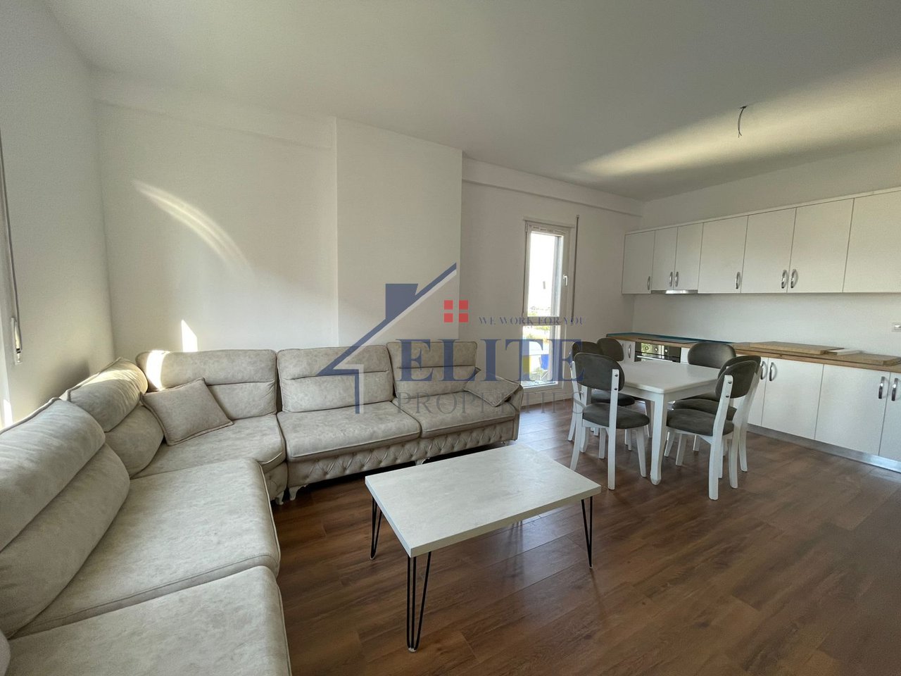 Kamëz, apartament 2+1 me qira
