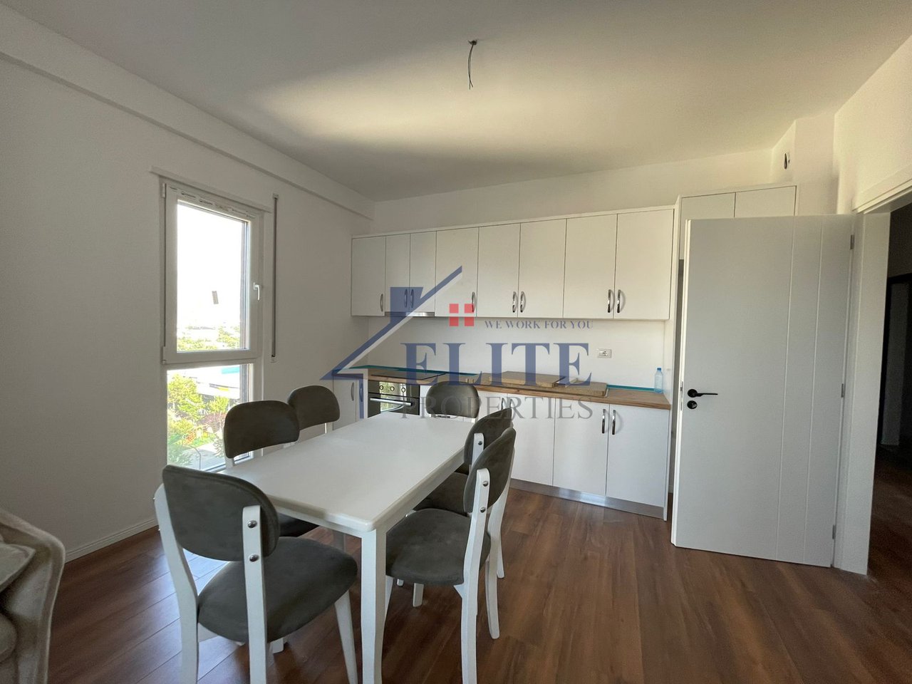 Kamëz, apartament 2+1 me qira
