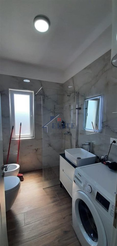 Kamëz, apartament 2+1 në shitje
