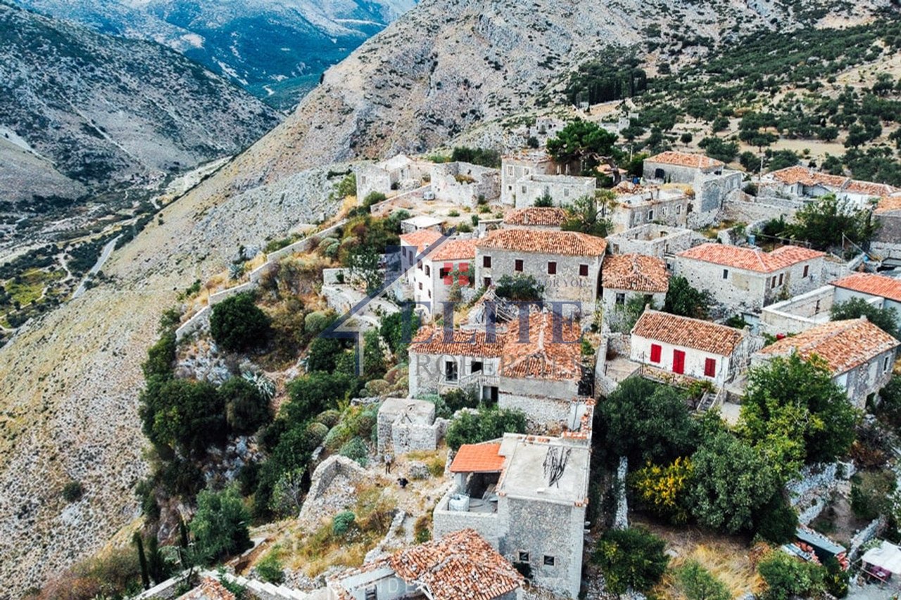 Qeparo, villa for sale