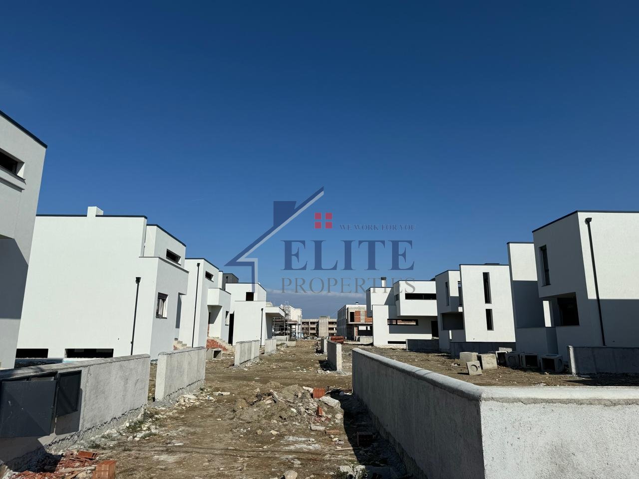 Turquoise Marina Hamallaj, vilë në shitje