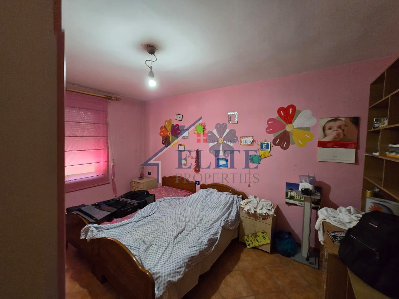 Rr. Muhamet Gjollesha pranë 21 Dhjetorit, apartament 2+1 ne shitje