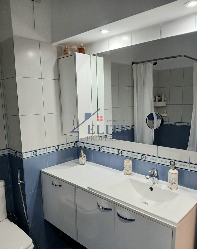 Fresku, Apartament 2+1 me qira