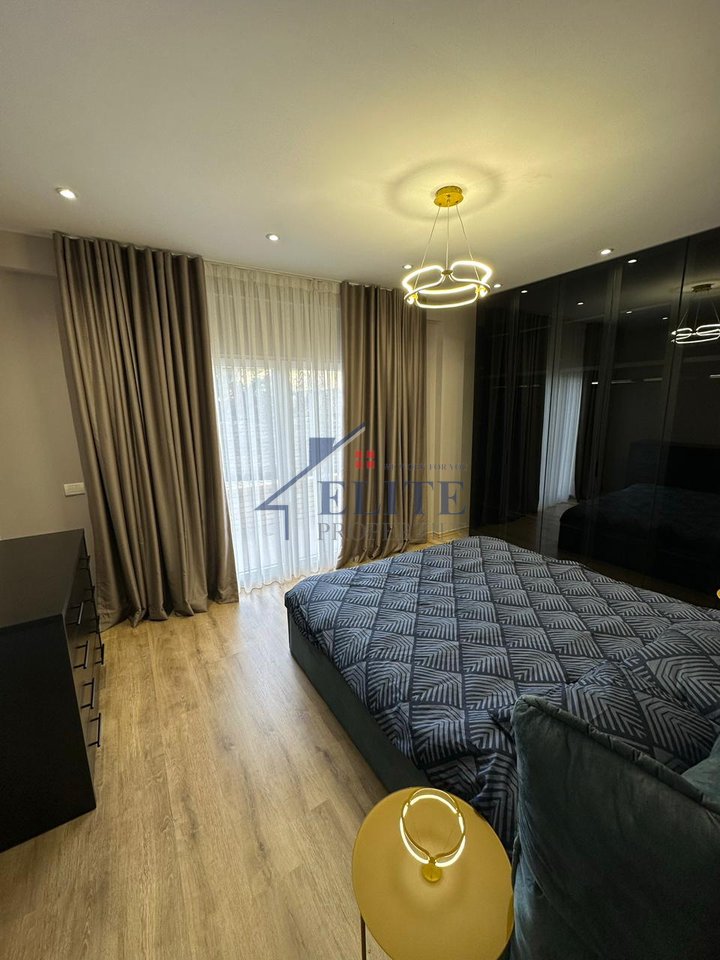 Lake Land Farkë, apartament 3+1 me qira