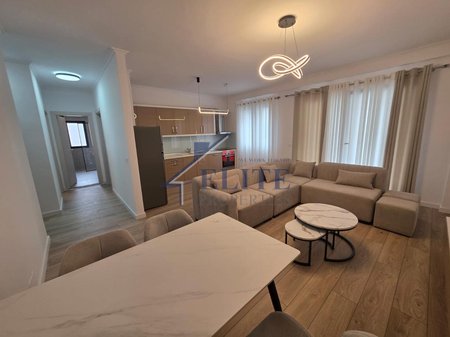 Ne hyrje te Kodrës se Diellit 1, apartament 2+1 me qira