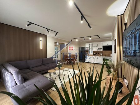 Prane sheshit "Wilson", apartament 2+1 me qira