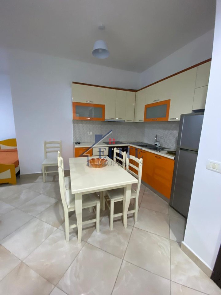 Laprak – apartament 1+1 me qira
