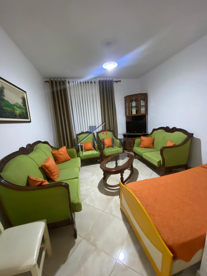 Laprak – apartament 1+1 me qira