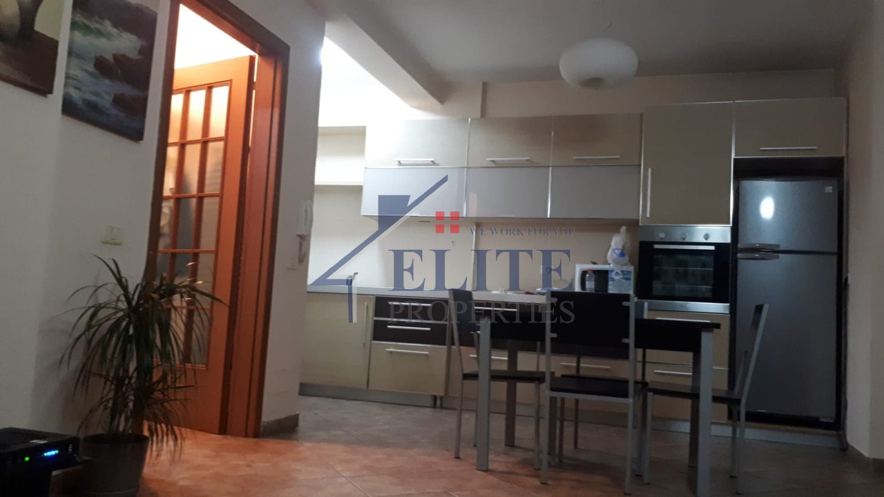 Sheshi Willson – apartament 1+1 me qira