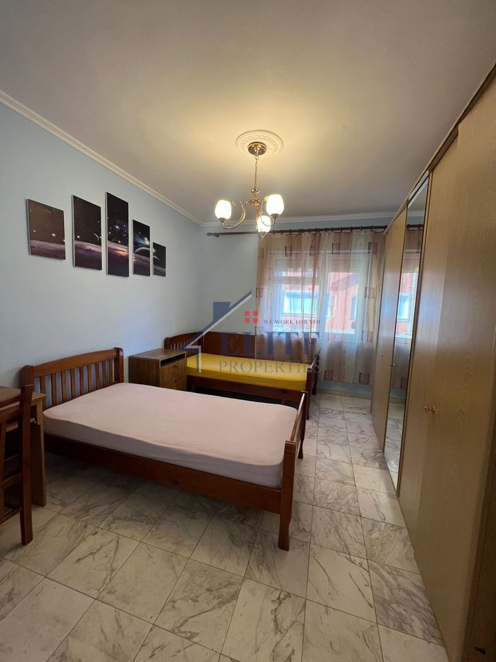 Via Myslym Shyri – appartamento 2+1 in affitto