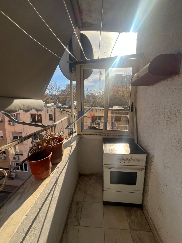 Via Myslym Shyri – appartamento 2+1 in affitto