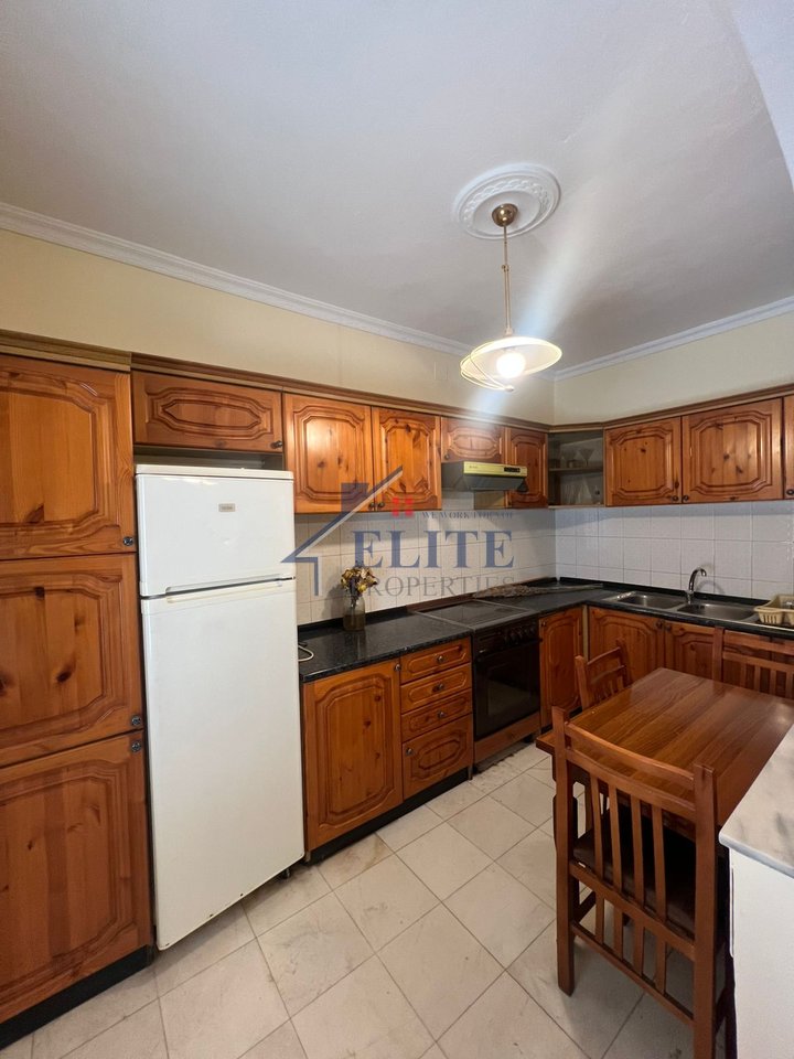 Via Myslym Shyri – appartamento 2+1 in affitto