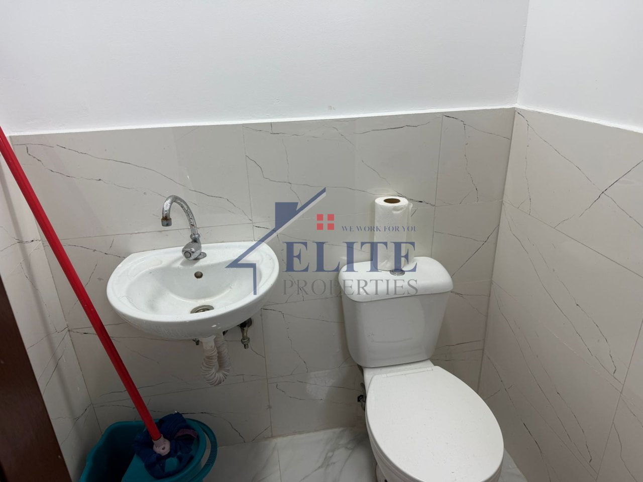 Rruga Fortuzi, zyrë me qira