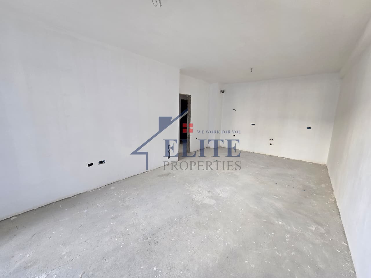 Rruga Dritan Hoxha, apartament 2+1 në shitje