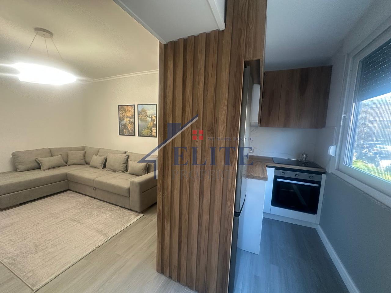 Shkolla e Kuqe, apartament 1+1 me qira