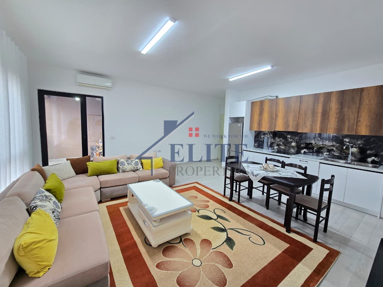 Kthesa e Kamzës, apartament 2+1 me qira