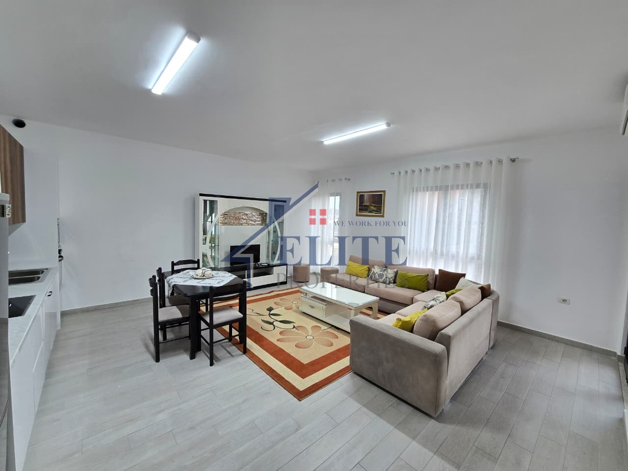 Kthesa e Kamzës, apartament 2+1 me qira