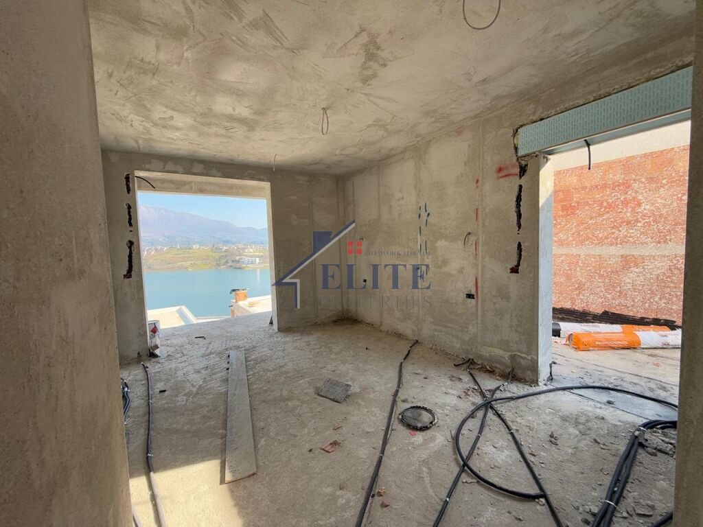 Villa in vendita a Rezidenca Kodra e Diellit 2