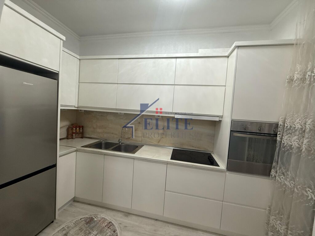 Ali Demi, apartament 1+1 ne shitje