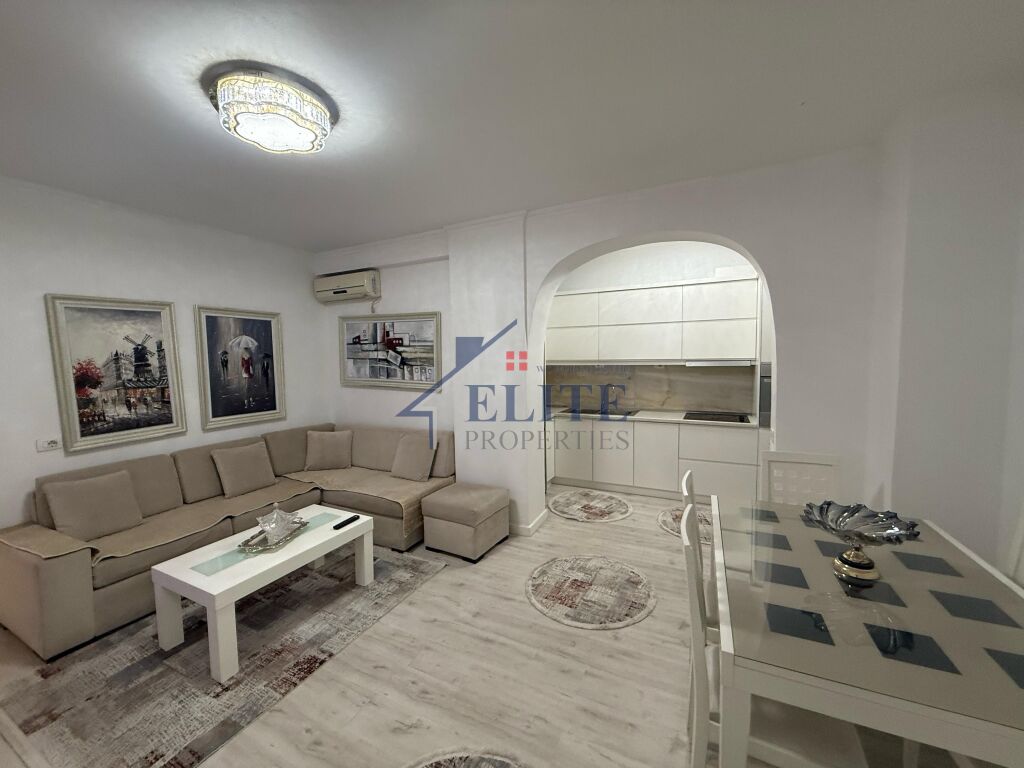 Ali Demi, apartament 1+1 ne shitje