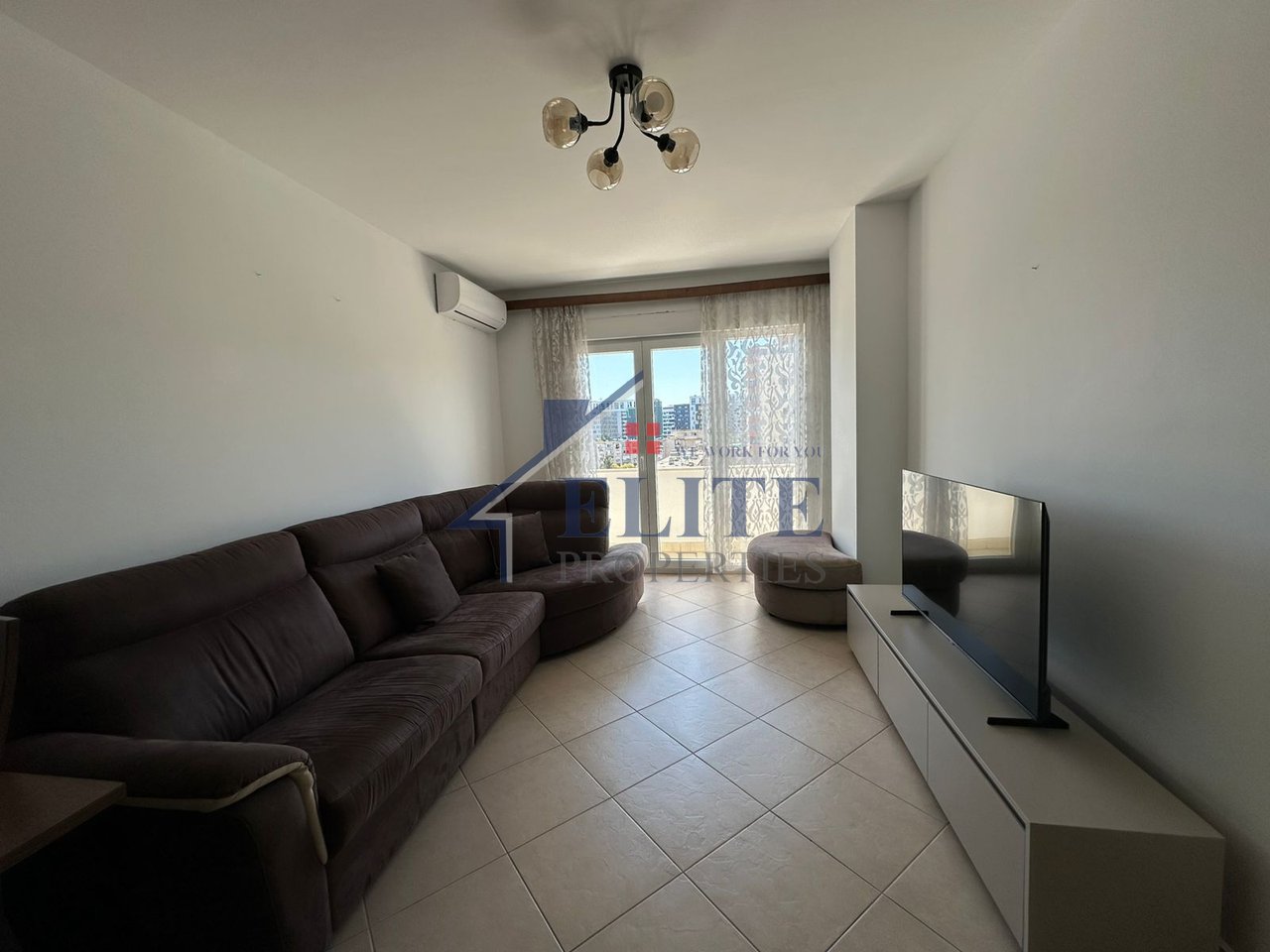 Kompleksi Magnet, one bedroom apartment for rent