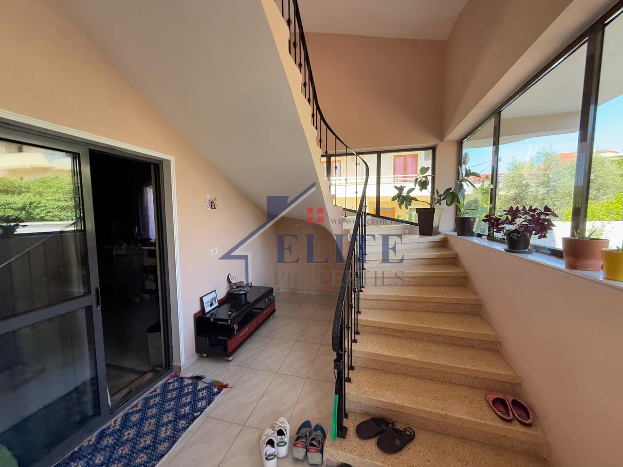 Kthesa e Kamzes, villa in affitto