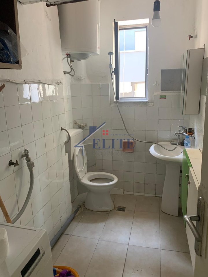 Mine Peza, apartament 2+1 me qira