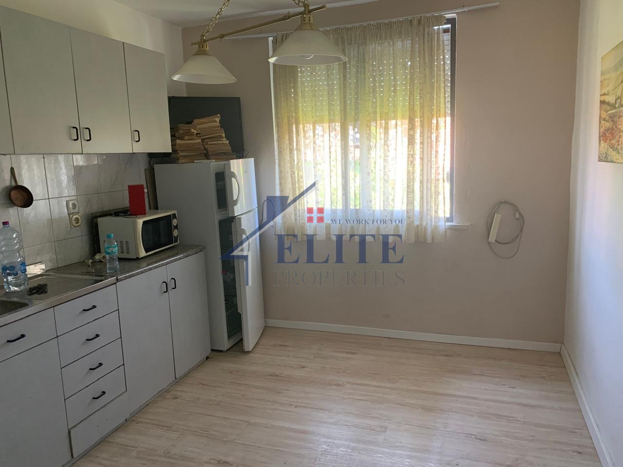 Mine Peza, apartament 2+1 me qira