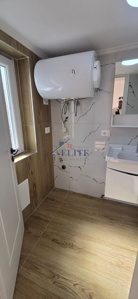 Rruga Myslym Shyri, apartament 1+1 dhe garzoniere në shitje