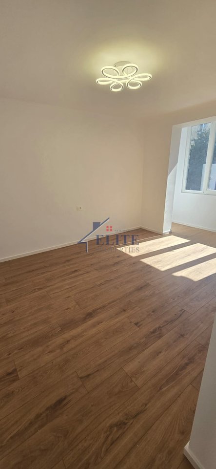 Rruga Myslym Shyri, apartament 1+1 dhe garzoniere në shitje